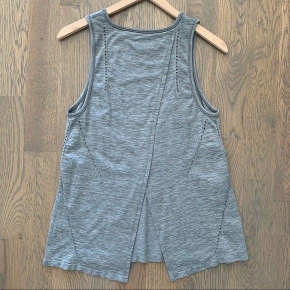 SOLD NWOT Athleta Foothill Heather Tank in Grey Heather Small - Picture 4 of 5